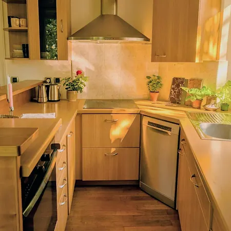 Parisian Charm, Sunny Apartment, Beautiful Views פריז